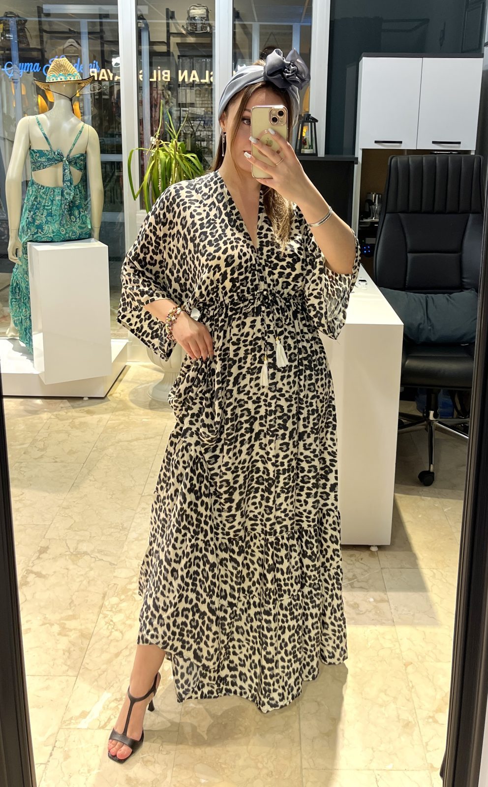 Leopar Desenli Belden Lastikli Hint İpeği Elbise