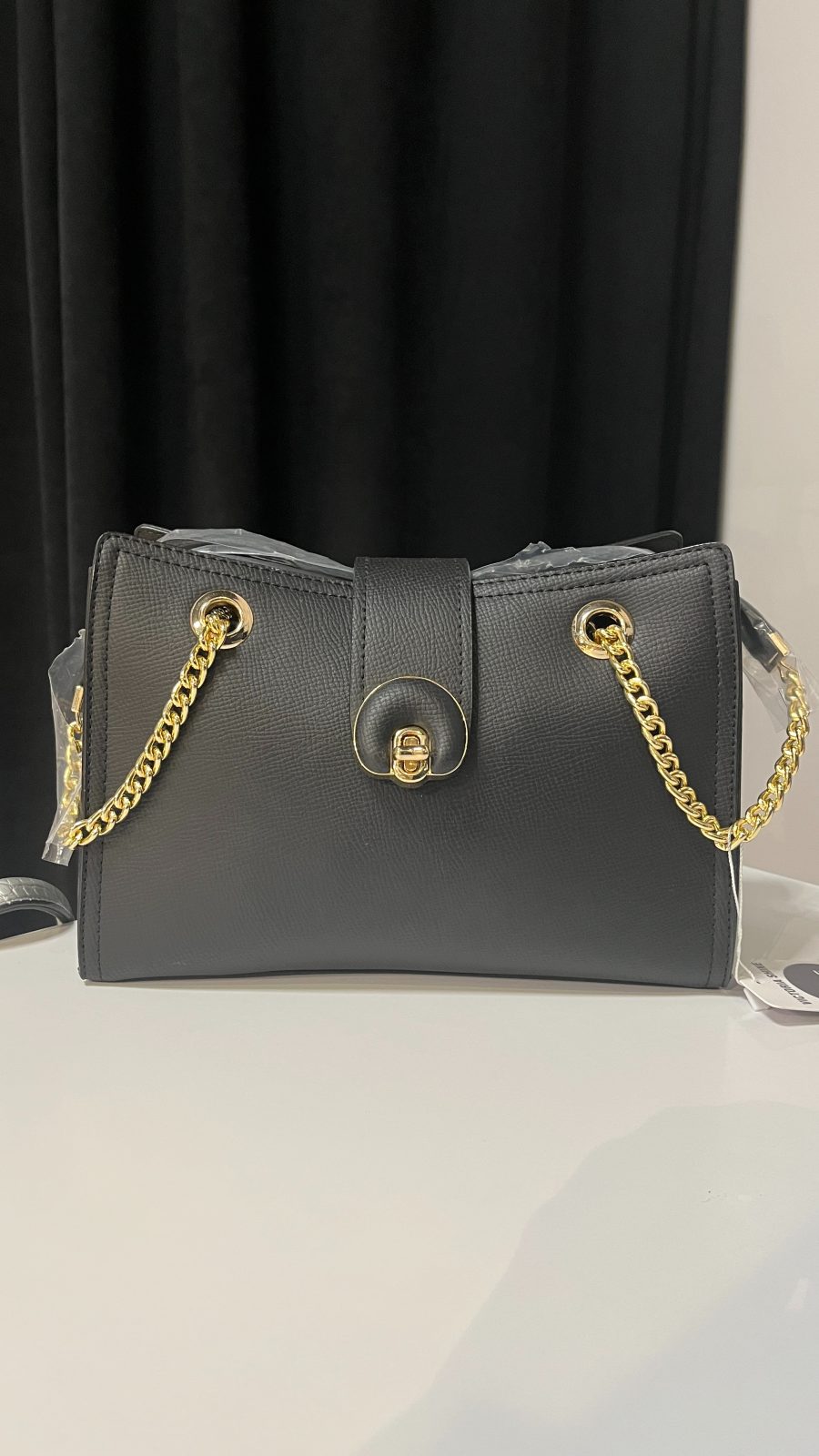 Zincir Detaylı Orta Boy Omuz Çantası