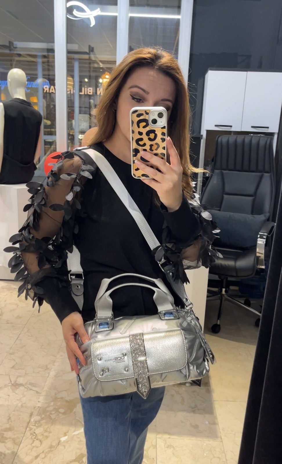 Gümüş Taş Detaylı Omuz ve El Çantası