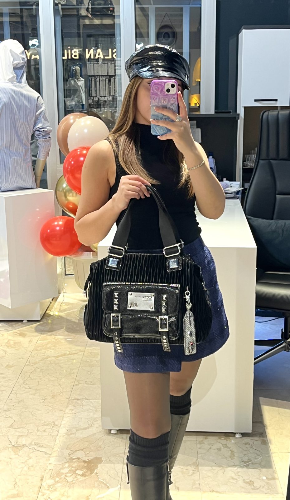 Siyah Kemerli Omuz ve Kol Çantası