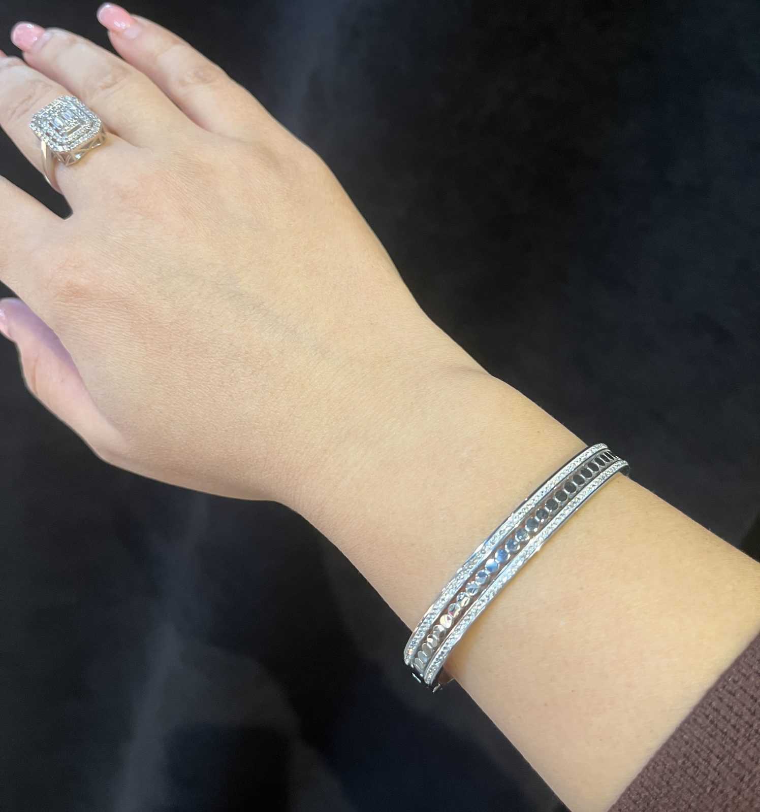 Gümüş Halka Detaylı Çelik Bileklik