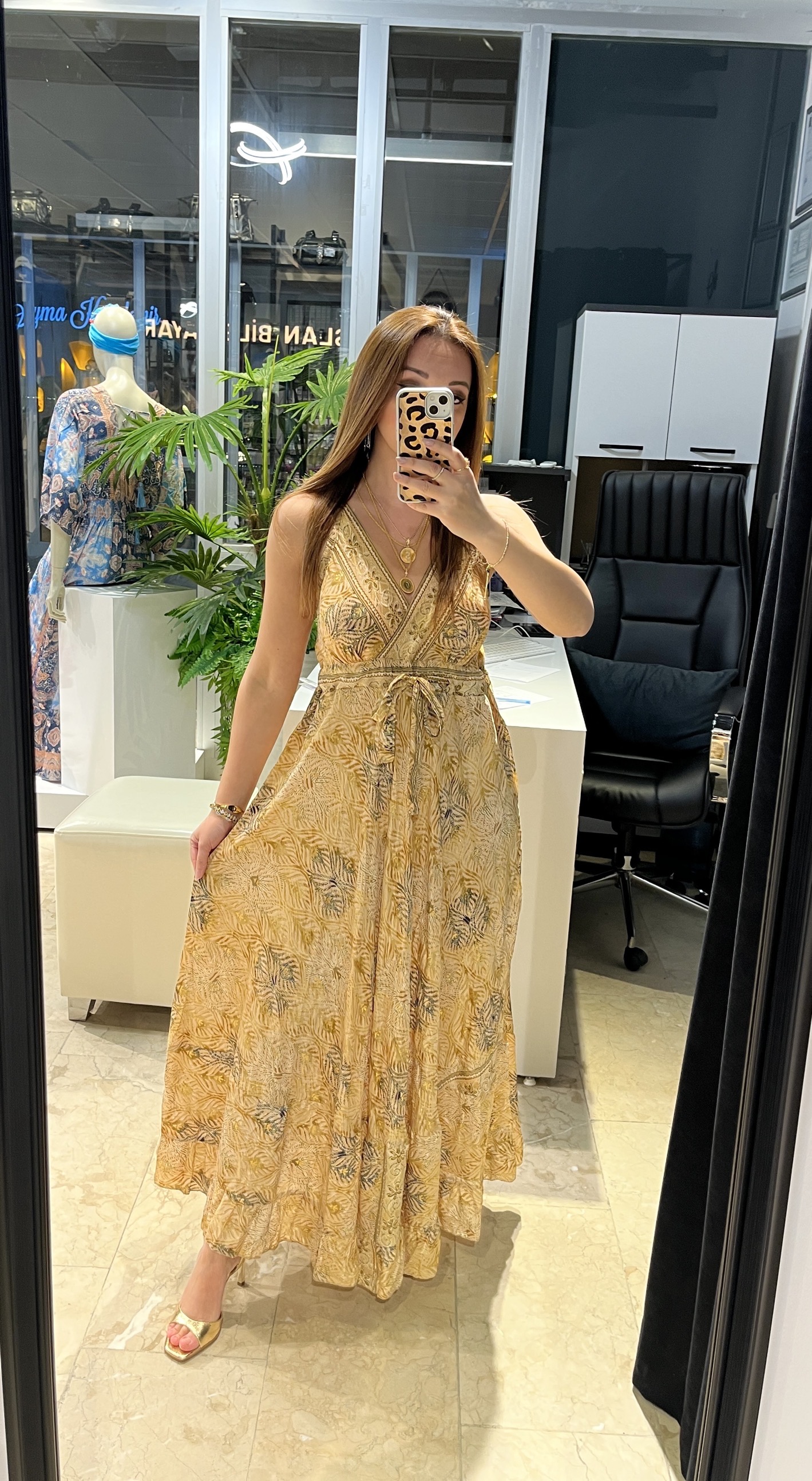 Sarı Askılı Arkası Lastikli İpek Elbise