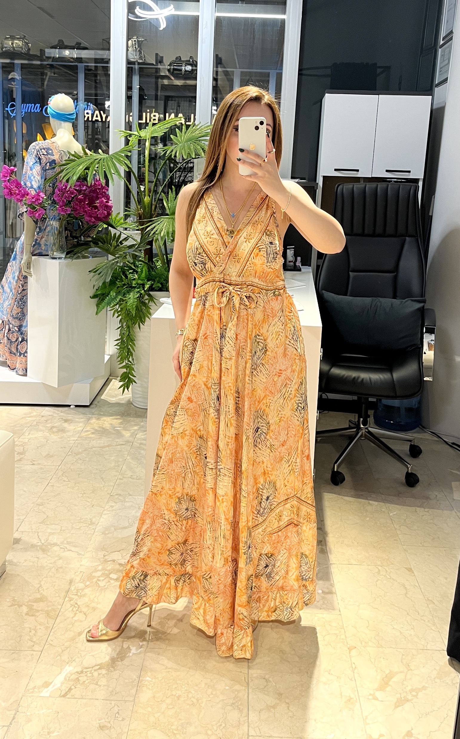 Turuncu Askılı Arkası Lastikli İpek Elbise