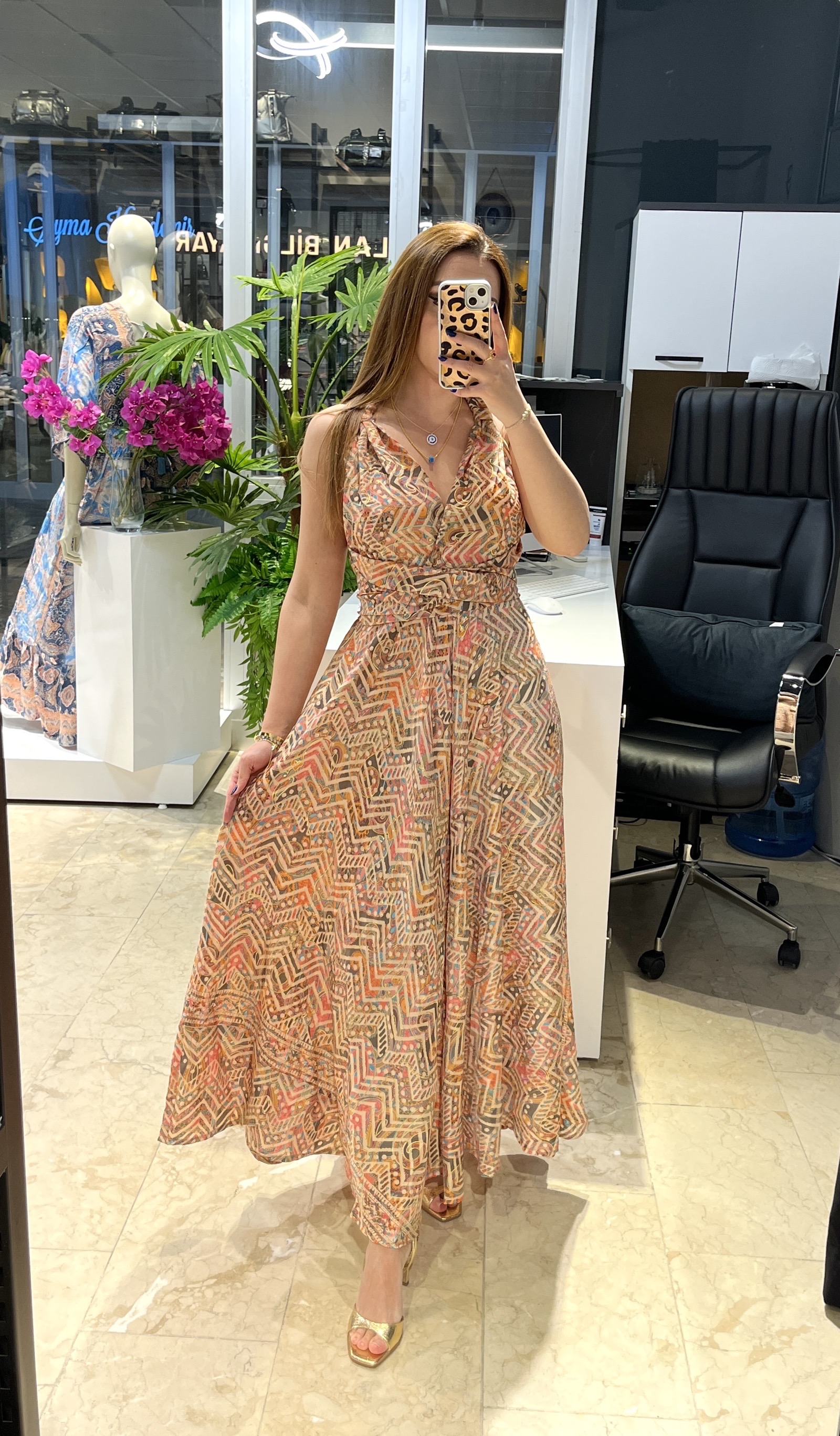 Renk Bloklu Bağlama Detaylı İpek Elbise