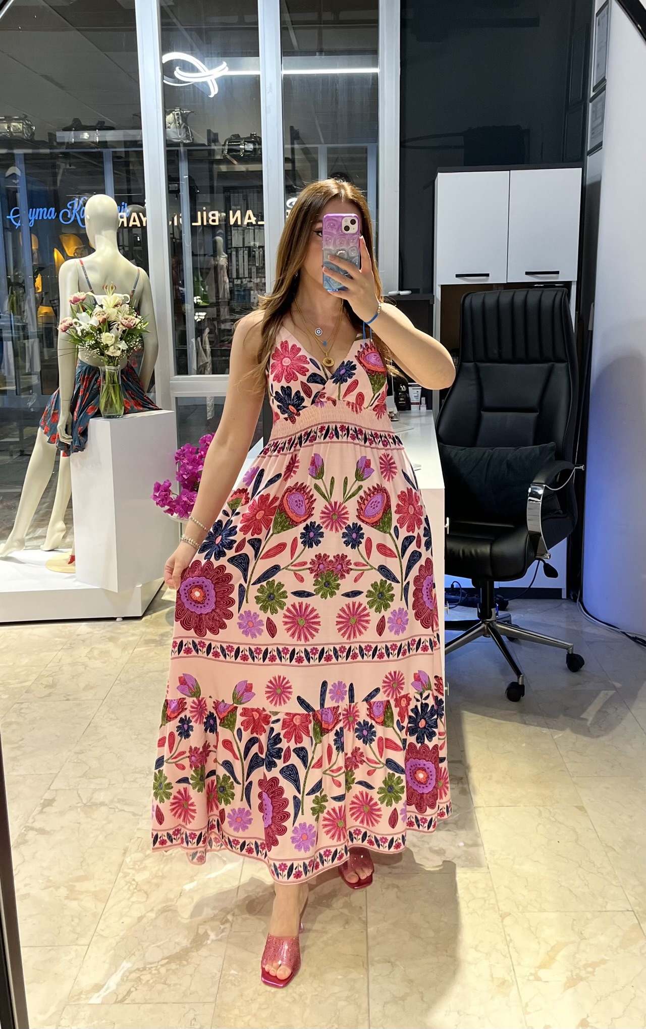 Pembe Çiçek Desenli Maxi Elbise – Cotton Kumaş